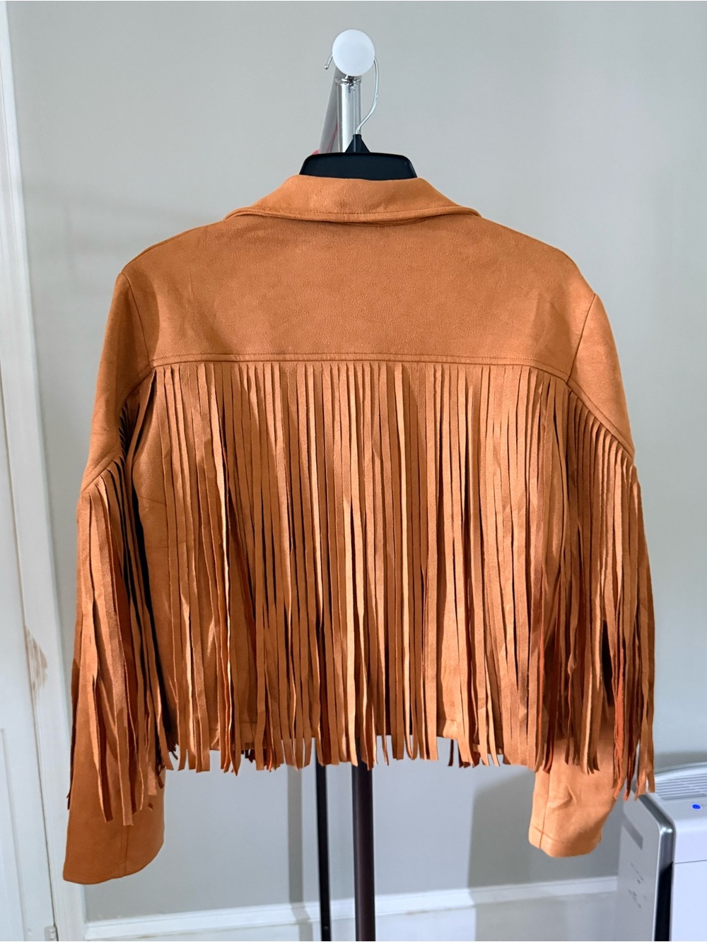 Trendy Queen Tan Suede Fringe Jacket Western Concert Outfit - Picture 5 of 5